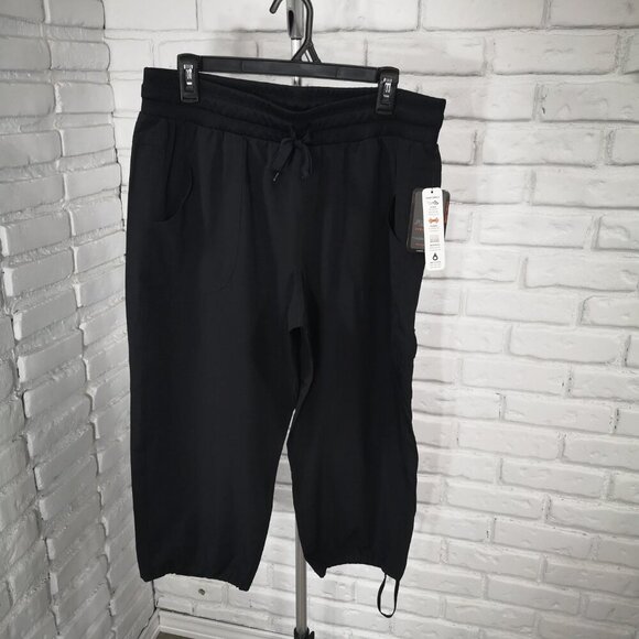 NWT Reebok Ladies Size Large Black Elastic & Tie Waist Active Capris - Picture 2 of 13